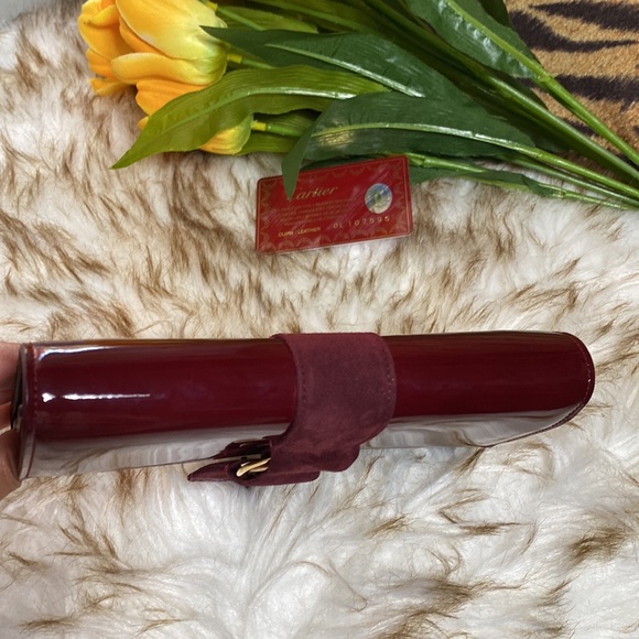 Cartier Trifold Wallet in Patent Leather with unbranded multicolor chain - Picture 9 of 13